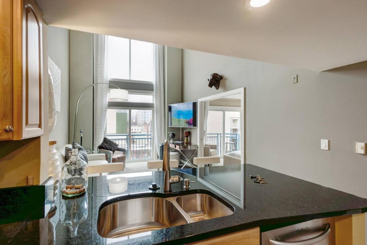 Modern Downtown Top Floor Penthouse With Bay Views Seattle Exterior foto